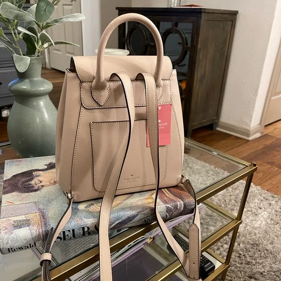 NWT Kate Spade Adel Medium Flap Backpack in Warmbeige Leather - Picture 3 of 11